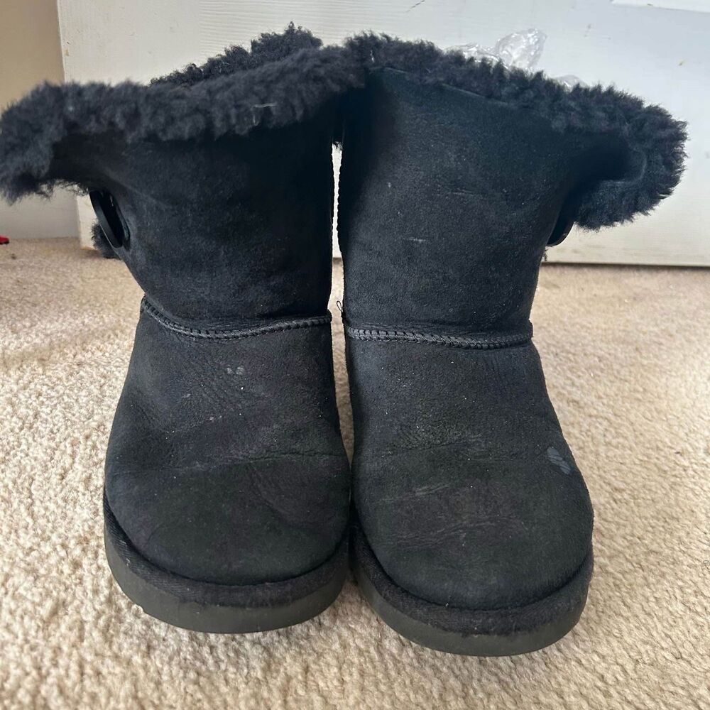 Womens size 9 Ugg boots